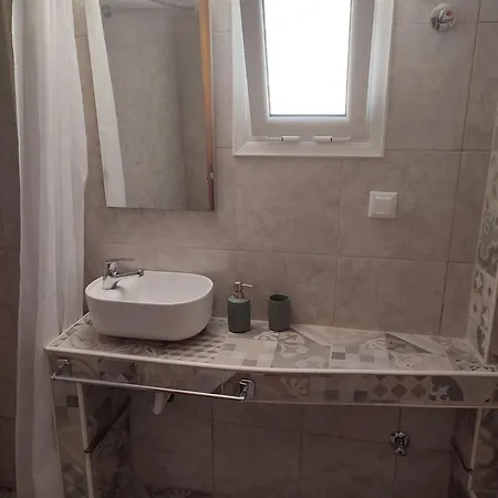 Apartment Dimis *